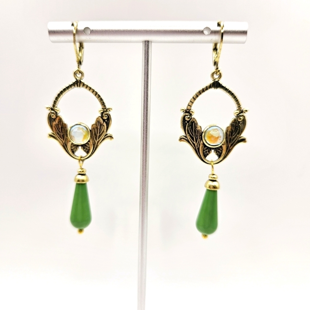 Elegant Classic Gold and Green Fashion Dangle Earrings New